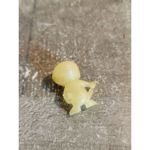 Mini alien umbrella businessman glow-in-the-dark toy figure - Picture 3 of 3